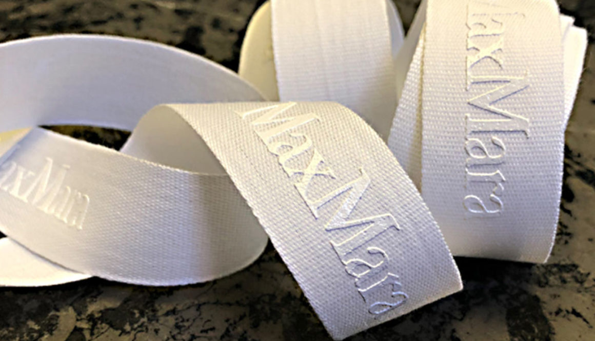 Nastro in cotone personalizzato in serigrafia in rilievo tono su tono