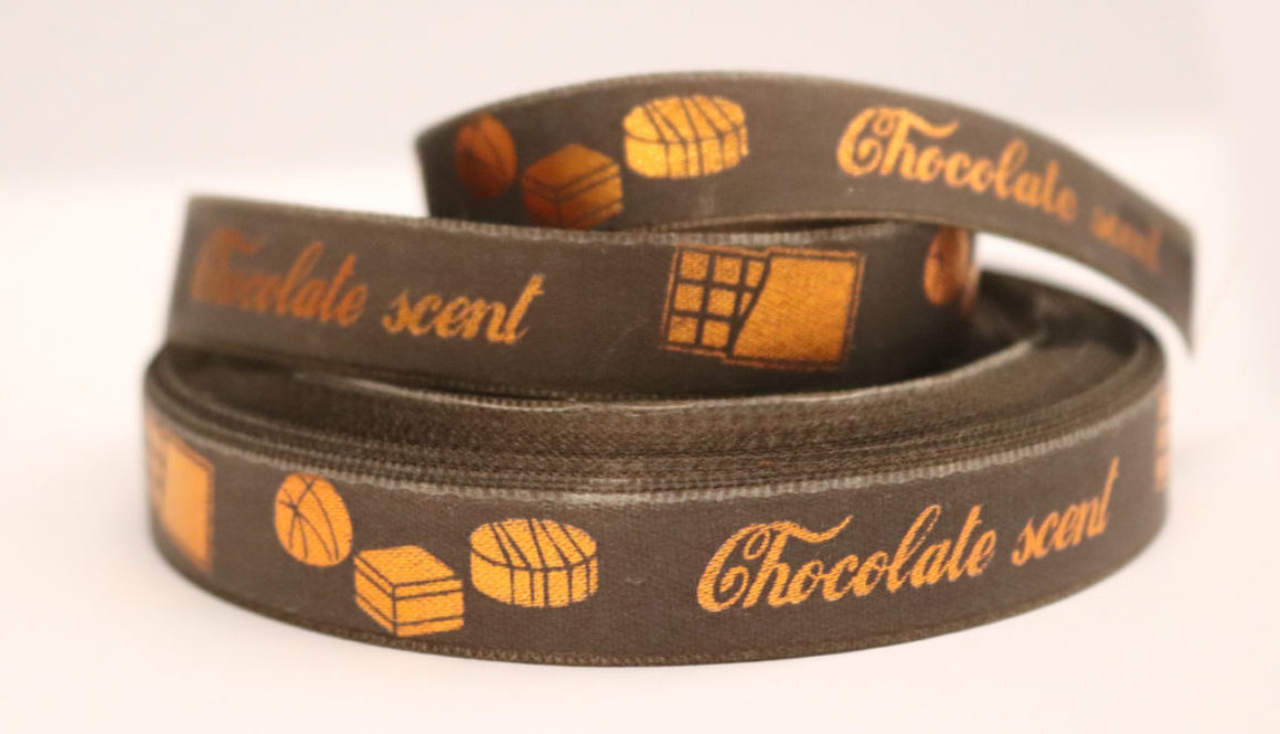 Nastro profumato gratta e annusa, branding olfattivo.